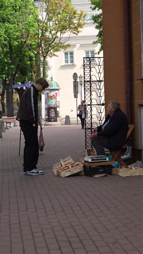 Jakby co samochód dalej jest mój :)