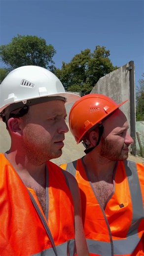 🦺An ordinary day at an ordinary construction site🏗️🦺Обычный день на обычной стройке🏗️