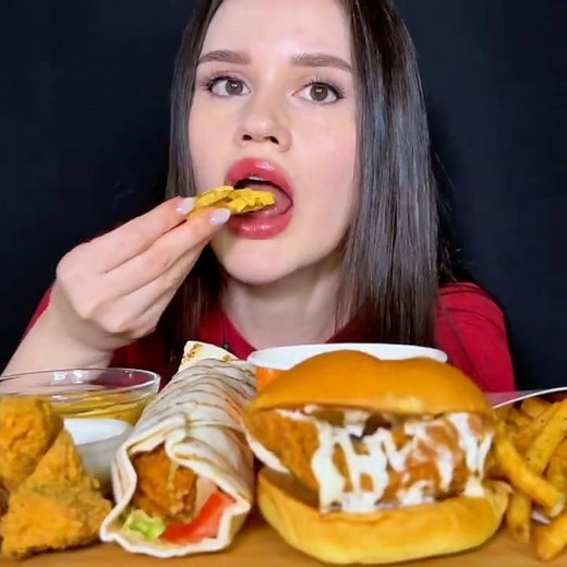 POPEYES FAST FOOD | CHICKEN BURGER + FRIES | ASMR MUKBANG #asmreating #mukbang