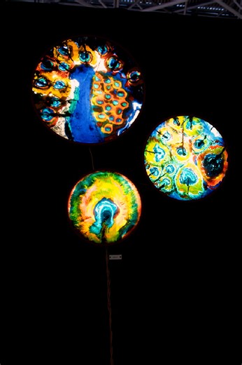 Muebles que se transforman con la luz y la emoción