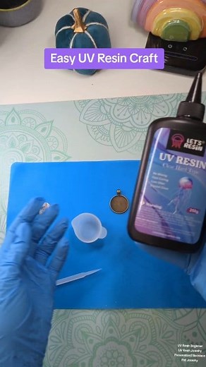 84K views · 589 reactions | Cricut Resin Art #cricuttutorials #cricutforbeginners #cricuttips #cricutmade #crafting #craftymom #resinart | Coles Crafting Corner | Facebook