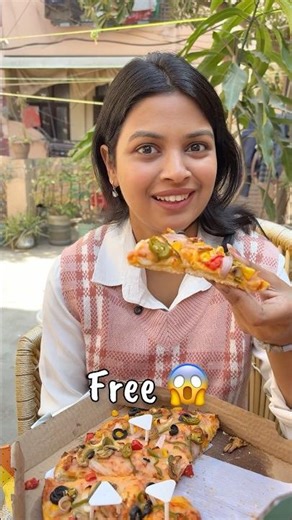 Free food hack 🤗🤩 jaldii order krdo #foodchallenge #foodblogger #shorts #freefood