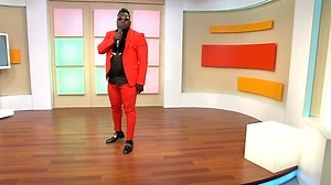 O cantor guineense Americo Gomes apresentou o seu novo álbum no programa de hoje! Recordamos agora o tema "Fica Comigo"! Fique connosco e aproveite e dance!! 💃🏾🕺🏾 | Bem-Vindos - RTP África