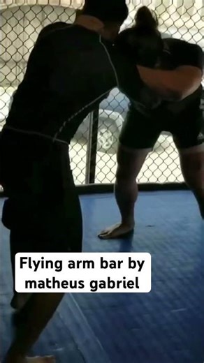 250lb body builder vs 150lb bjj champ #ibjjf #bjj #matheusgabriel #oss #brazil #texas