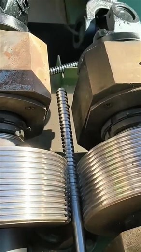 “This Machine Creates Perfect Threads 🤯⚙️ | Manufacturing Magic”#shorts