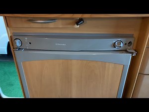 How to use the Electrolux RM 6271 3-way Fridge/Freezer