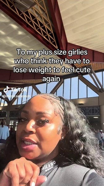 Empowering Plus-Size Fashion Tips for Confidence