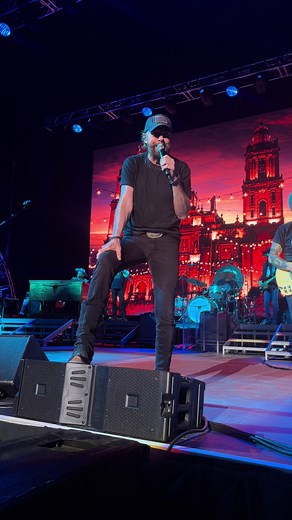 Enjoy Brooks and Dunn's Iconic Performance of 'My Maria' Live in Concert!