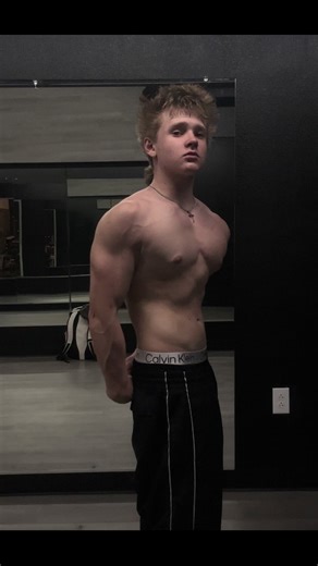 Rate the sleeper build #gym #sleeperbuild #lift #bp #deadlift | Sleeper Build