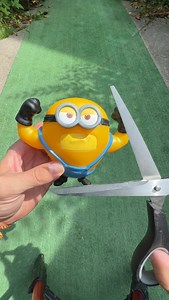 Watch Minion Pop!💥 | Sharkboysam