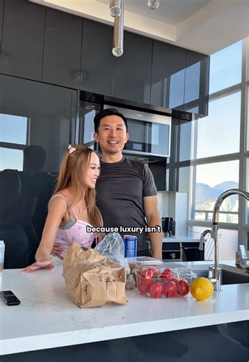 👩‍🍳 Recipe: • 2 sablefish fillets • Glaze: 2 tbsp white miso, 1 tbsp mirin, 1 tbsp sake or rice vinegar, 1 tbs brown sugar, 1 tsp soy sauce 🥄 • Marinate 30 mins (or overnight) and roast at 400°F for 12–15 mins until caramelized & flaky 🐟✨ Sides • Roasted veggies: Toss 4–5 heirloom carrots 🥕 1 cup cherry tomatoes 🍅 with olive oil, salt & pepper. Roast at 400°F for 20–25 mins. • Sautéed bok choy & mushrooms: In sesame oil, cook 2 garlic cloves 🧄, 1 cup mushrooms 🍄, and 1 bunch bok choy 🥬 