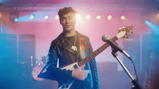 Nueva publi de McDonalds con Franco y Emilia. Me vuelvo locaa 🤩 #francolapinto #franclub43 #siempreconel43 #mcdonalds @francolapinto