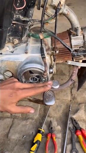 Foot Throttle Hack: Free Your Hands for Signals!