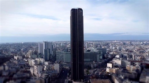 À Paris, la Tour Montparnasse, mal-aimée, en passe de se métamorphoser