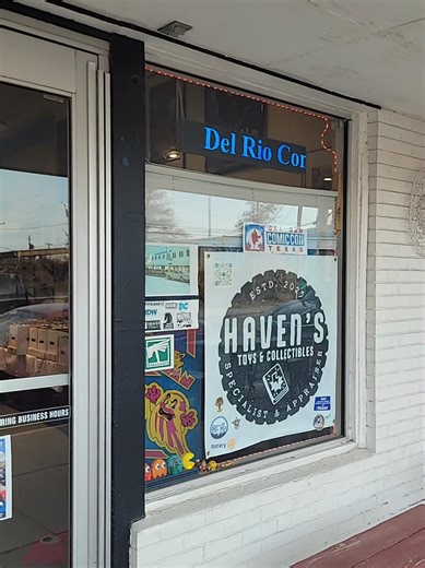 Haven's Toys & Collectibles 📍 213 South Main Street Del Rio, Texas #retro #comicbookshop #arcades