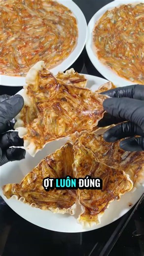 Crispy rice paper rolls with anchovies, so addictive! #food #cuisine #WesternVietnamSpecialties #...