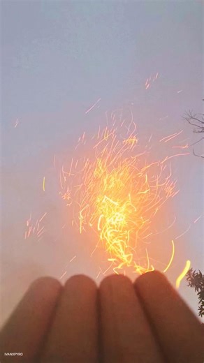 (Ant View) TEST FIRE 4 SHOT MINI FIREWORKS! 🎇💥