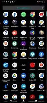 WhatsApp won't let me download media files, photos, videos, documents, etc. Any solutions?