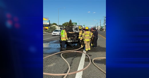 Kennewick vehicle fire blocks lanes on Clearwater Avenue