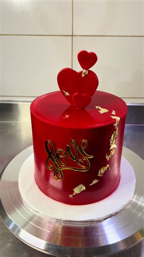 Custom Valentine's Cakes: Edible Art by Bespoke Cakes