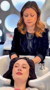 SEMBRA BANALE, MA TU LO SAI COME SI LAVANO EFFICACEMENTE I CAPELLI? Ecco i consigli di Alessandra di Salone Creatività! Viale Padova a Sottomarina. In salone tanti prodotti professionali per capelli da favola! | ChioggiaTV