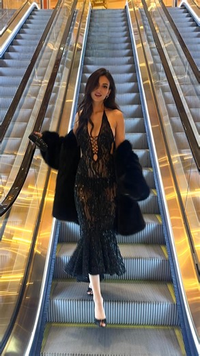 Victoria Justice on Instagram: "Let the Christmas countdown begin 🥰 Only 5 more days ✨ Now’s the time to add my new song Santa Darlin’ to your holiday playlists 🎅🏼💋"