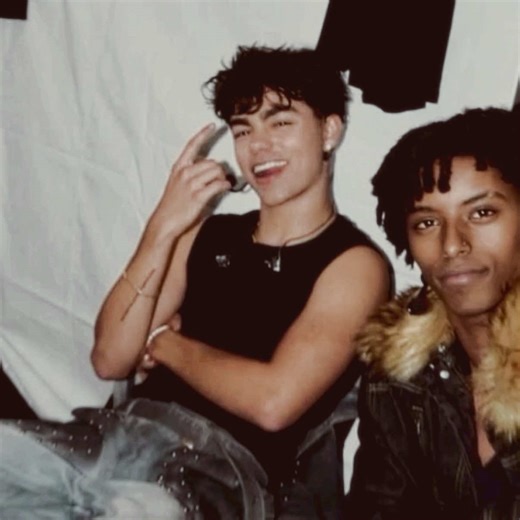 why is this kinda giving nothing lmao @Malachi Barton #malachi #malachibarton #malachibartonedit #foryoupageofficiall #makemefamous ib: aspexsoleditz Malachi Barton Video Star Edit Audio Edit Zombies Camp Rock 3