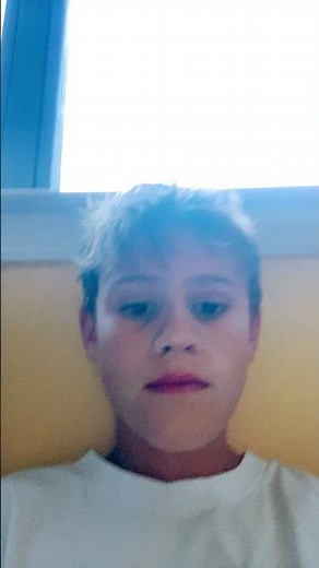 How to flip your eye lids inside out