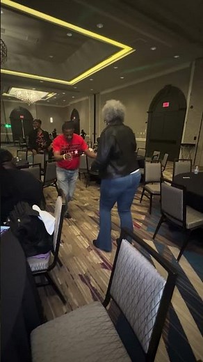 Midday Moves: Chicago Steppin’ Day Set Vibes!