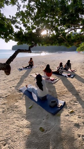 66 reactions · 5 comments | 律‍♀️Here at Dakak Beach Resort you can join our sunset or sunrise yoga classes. Come as you are. ➡️ We offer drop-in session and if you want to become a regular we recommend you to join our Dakak Yoga Wellness Club. 殺律‍♀️ For more information contact @sunshinelendsy #dakakyoga #dakakyogawellnessclub #yogaphilippines #selflove #selfcare #health | Dakak Park and Beach Resort | Facebook