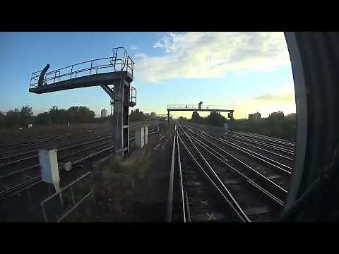 Cab Ride Class 377 12 car East Croydon - London Victoria Fast Morning peak drivers eye view Southern