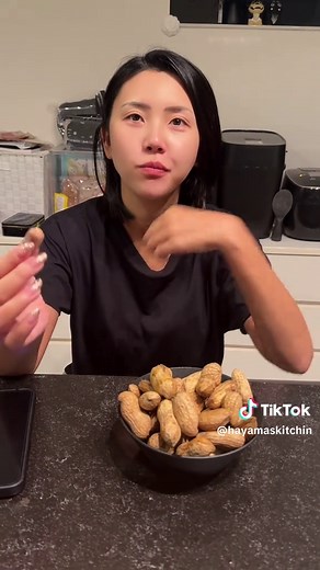 初挑戦の塩茹で落花生料理