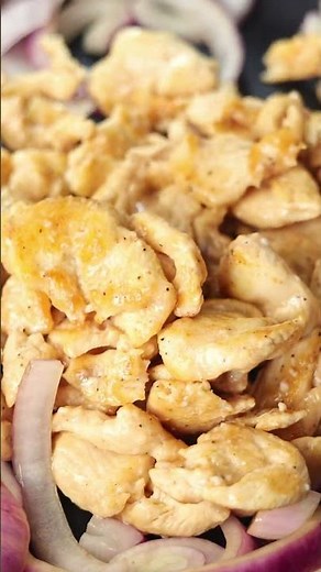 Chicken and Bell Pepper Stir-Fry—Tender and Juicy with Less Oil｜Lighter Comfort Food