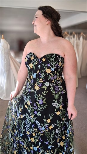 We LOVE this stunning new dress🌿🪻🌼 Do you want color in your wedding gown??? • • • #sayyestothedress #colorfulweddingdress #springweddings #offtherackbridalshop #weddingdresses | The Altar Bridal - Barrington