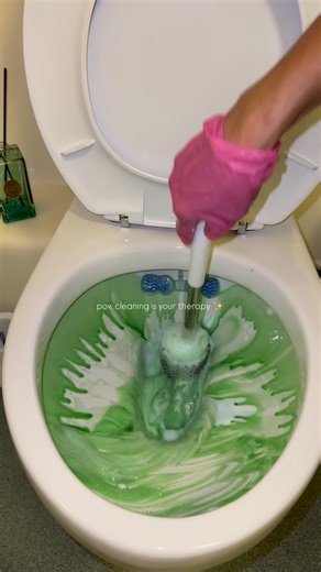 Clean with Nat on Instagram: "POV : cleaning is your therapy 🧘🏻‍♀️💞 . . . #cleantok #cleanwithme #asmrcleaning #cleaningmotivation #instaclean #cleaninginspo #cleaningroutine #asmrsounds #instaclean"