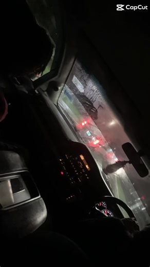 Pablo☁️ (@mr.cloudhopper)’s videos with tonight remix jersey - smi.le.mp3