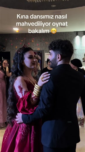 Kına Gecesi Dansı: Eğlenceli Anlar ve Mücadeleler