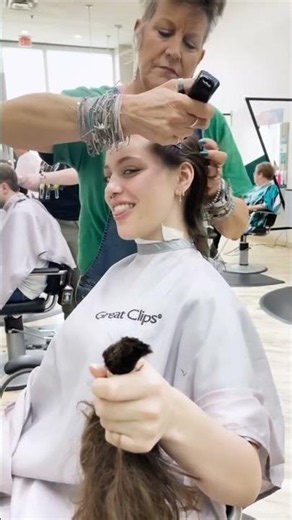 She actually went all the way! 😳✂️ #hairtransformation #buzzcut #glowup
