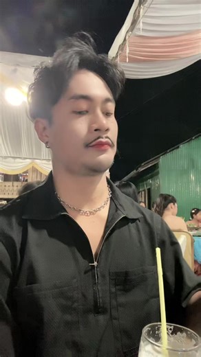 វីដេអូ​របស់ Kim San Cambodia 🇰🇭 (@santanaloveyou) ជាមួយ original sound - Town Production