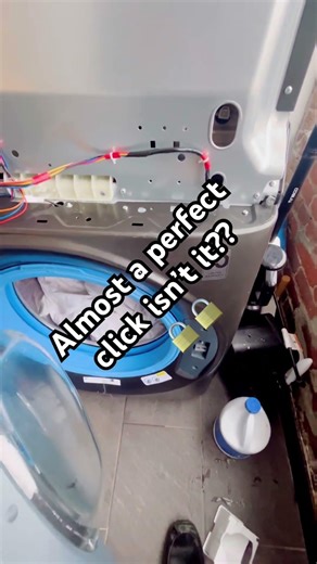 That clicking sound part 5 #ASMR #RelaxingSounds #OddlySatisfying #WhiteNoise #FYP