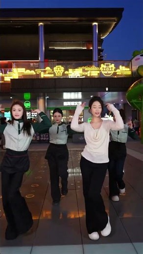 Moves Like Jagger (Studio Recording From The Voice Performance) #dance#一起跳舞