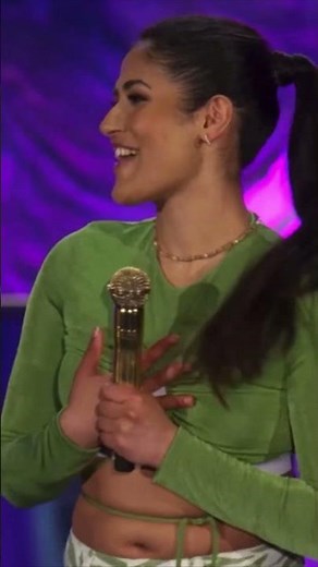 Roberta’s BIG REVEAL! | Dance Monsters Netflix Original #dancemonsters #shortstiktok