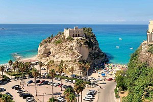 This Enchanting Town in Southern Italy Has Some of the Most Beautiful Beaches I've Ever Seen—and Feels Like Taormina Without the Crowds