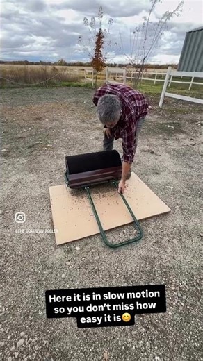 Emptying the Goathead roller in slow motion! #handsfree #easytouse #goatheadprevention