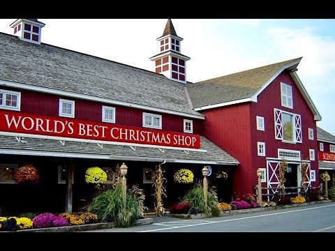 Yankee Candle Village Flagship Store Tour | Shop with Me