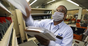 Federal agencies told to return masks indoors despite vaccination status