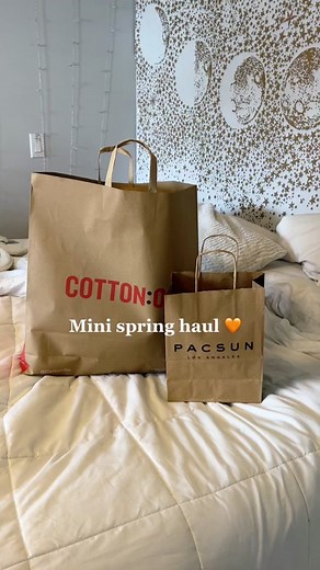 Mini spring haul from the mall 🧡💐🤗 #spring #springfashion #springoutfit #fashiontiktok #fashioninspo #haul #trend
