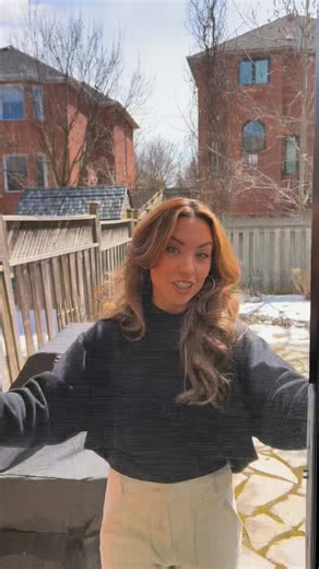 Say goodbye to outdated patio doors with bulky, fixed screens! 👋 Magic patio doors come with a built-in retractable bug screen that disappears into the frame when not in use — no separate screen door needed. ✅ More natural light ✅ Unobstructed views ✅ Cleaner, dust-free screens Upgrade your patio doors with Magic — form, function, and fresh air in one. | Magic