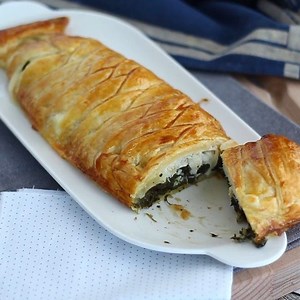 276K views · 1.1K reactions | On a trouvé une solution pour faire manger du poisson ET des épinards à toute la famille !  Cabillaud en croûte - Recette détaillée→www.ptitchef.com/fid-1570026 Recette bonus : saumon en croûte→www.ptitchef.com/fid-1571869 | Les recettes vidéo de Ptitchef.com | Facebook