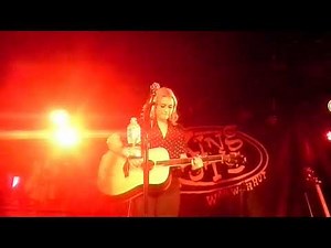 AMY MACDONALD - DANCING IN THE DARK [LIVE @ KING TUT'S, GLASGOW 2018]